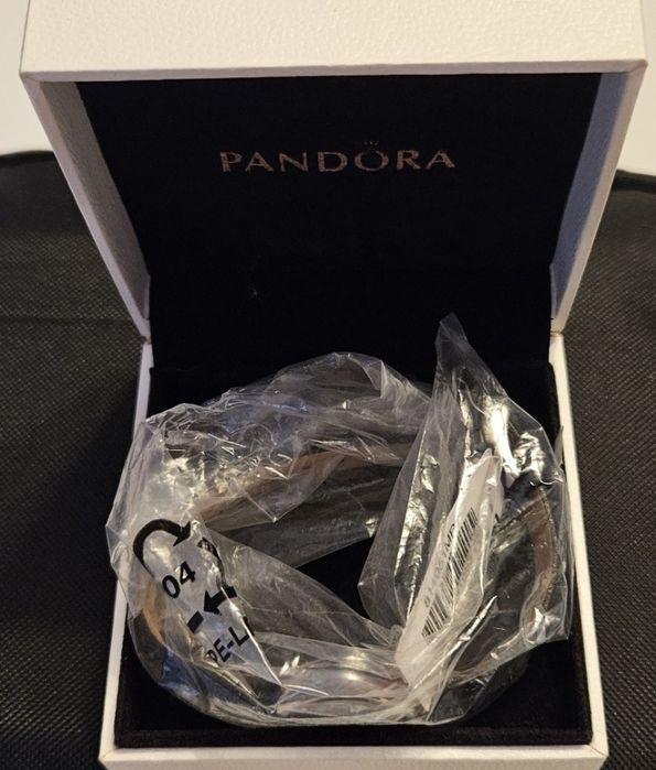 Классические часы pandora