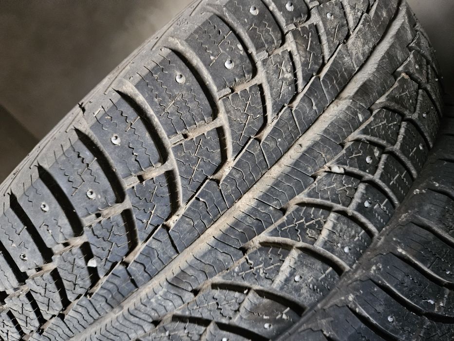Шины 225 зимние 60 17