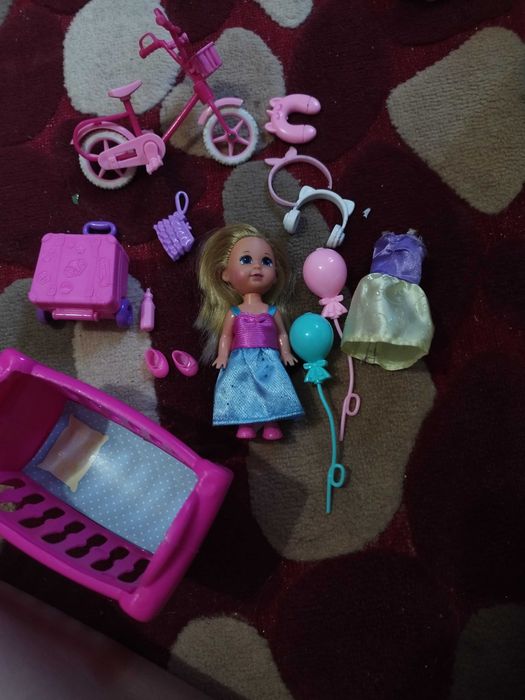 Комплекти: Барби с колело и Барби с аксесоари