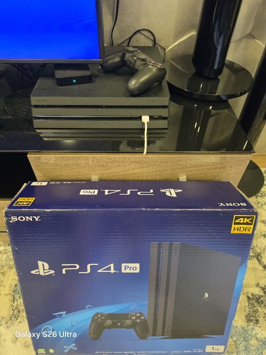 Playstation 4 pro. В идеальном состоянии