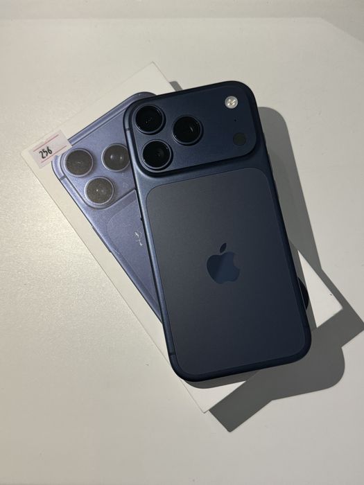 iPhone 17 Pro | 100% | 256GB