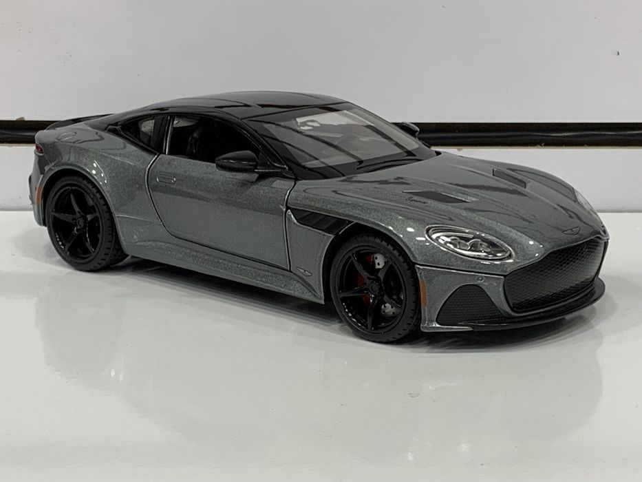Modelka Aston Martin DBS Superleggera 1:24