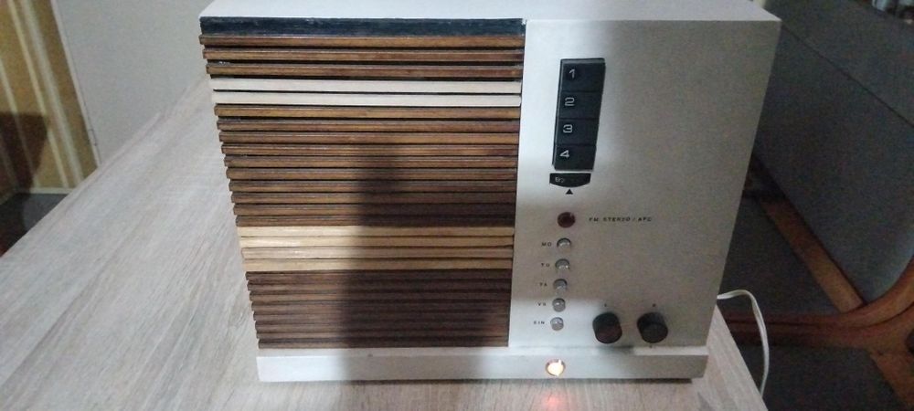 Aparat radio vintigi
