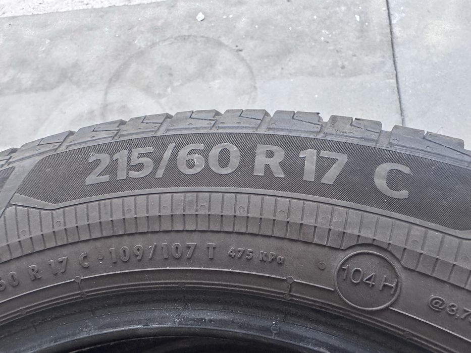 Set anvelope C-uri 215/60 R17 C Continental-pret ptr set
