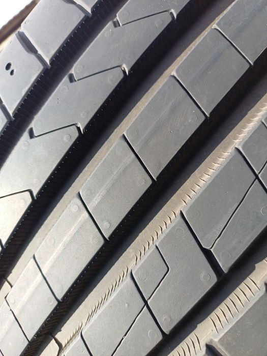 Гуми 215/55/17 Ханкок