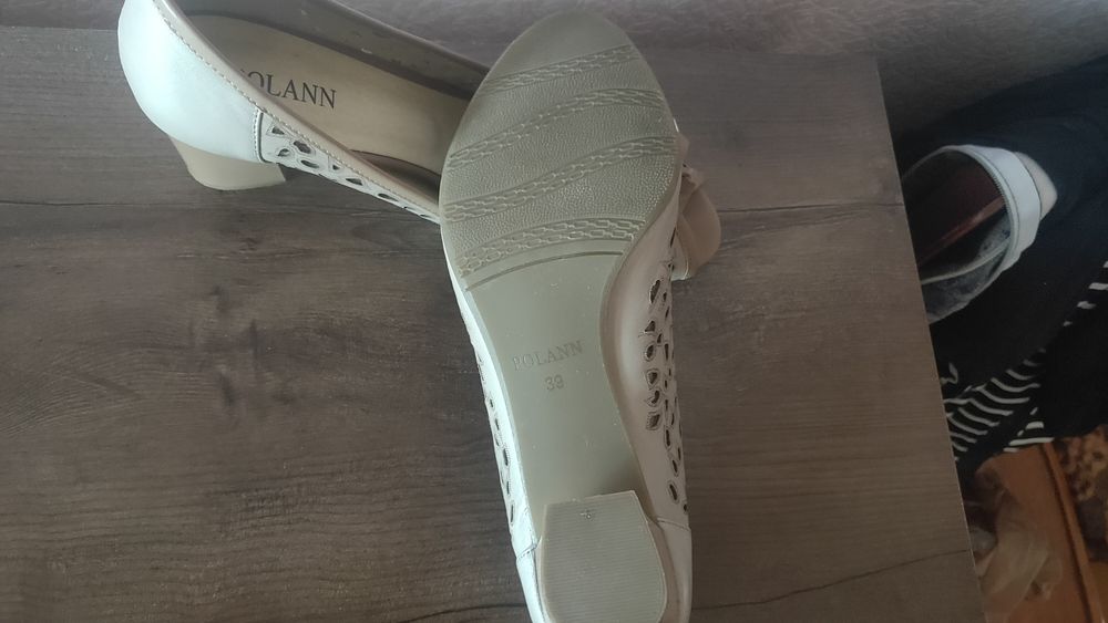 Женские туфли  кожаные