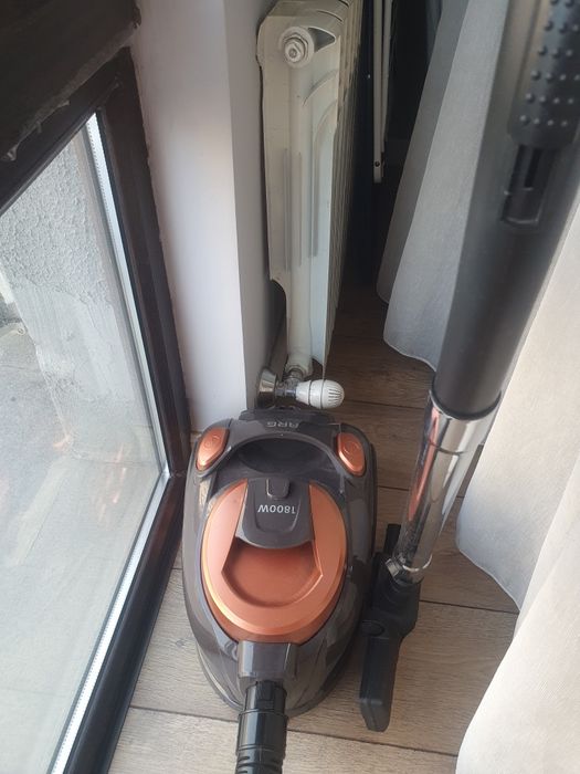 Продам пылесос в отличном состоянии