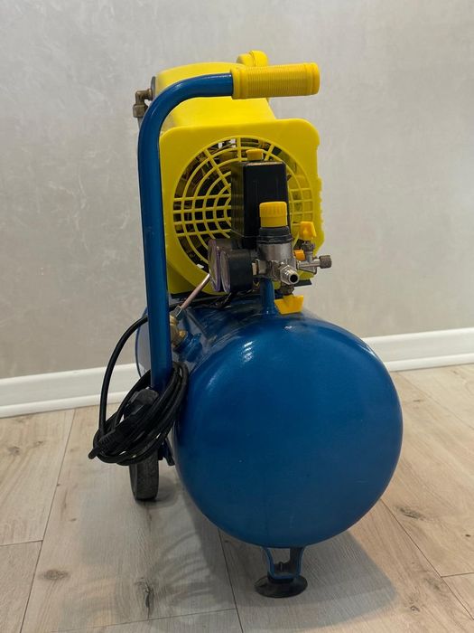 Компрессор масляный Mateus MS03202