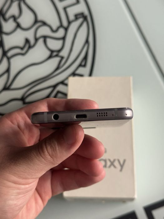 Продам Samsung A3 в идеальном состояний