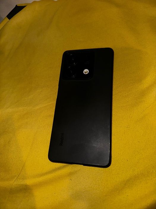 Vadn telefon mobil redmi note 13 că nou foarte puțin utilizat