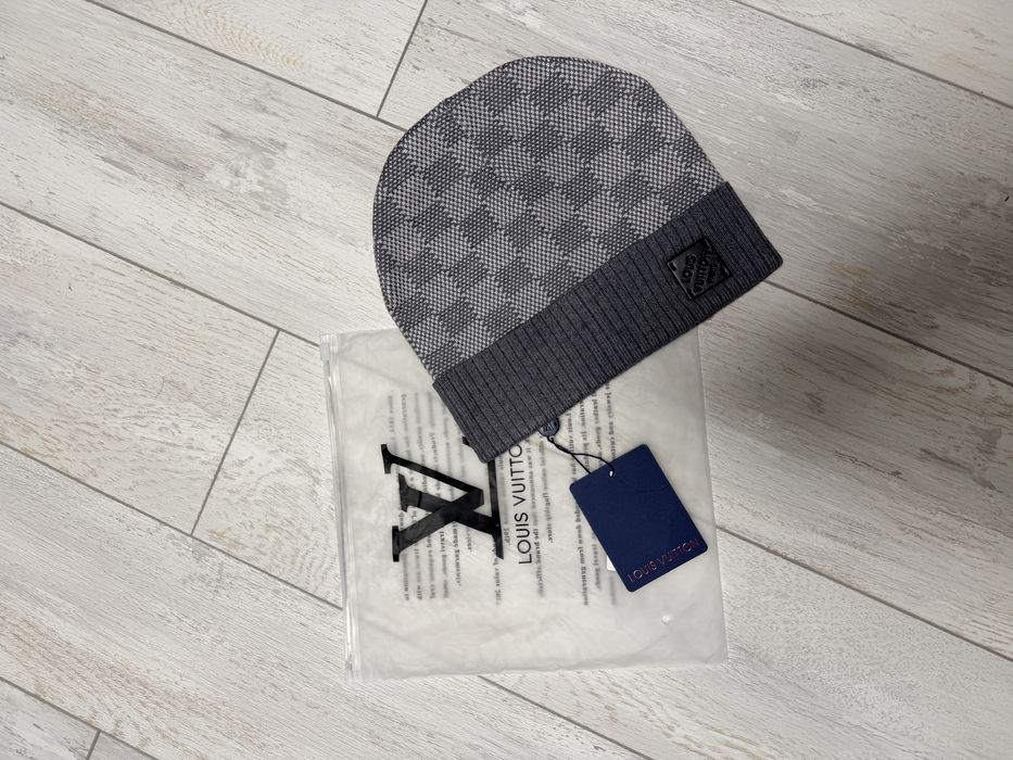 Caciula Louis Vuitton