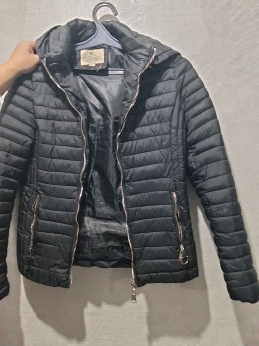 Женская куртка фирменная