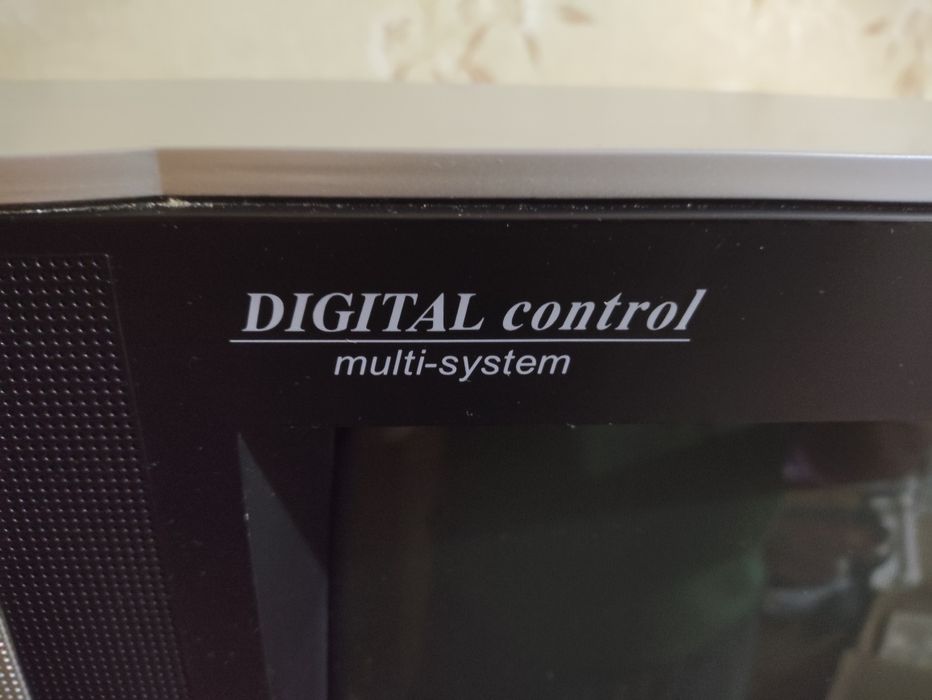 Продам полупроводниковый телевизор