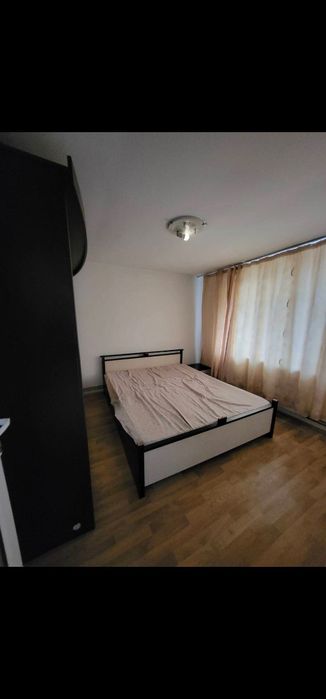 DE ÎNCHIRIAT apartament 3 camere