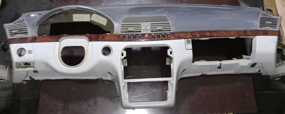 TitanAuto Mercedes E-class W210 торпедо