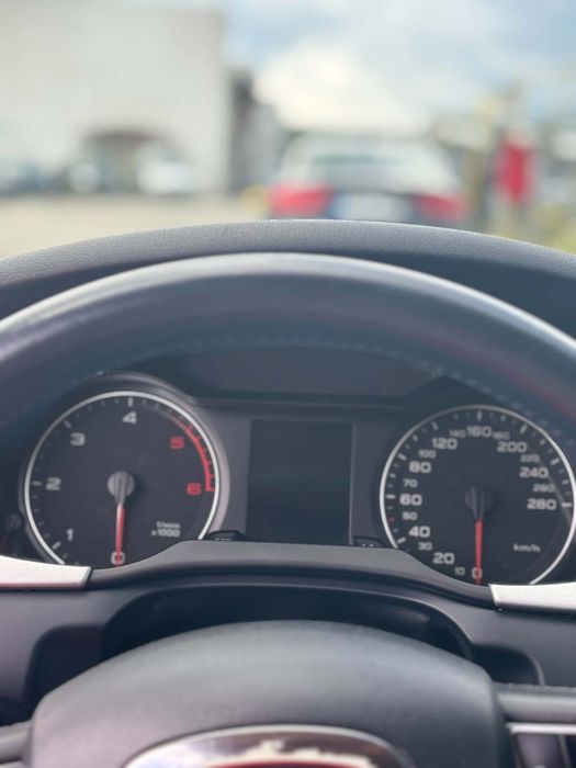 Vând Audi A4 B8.