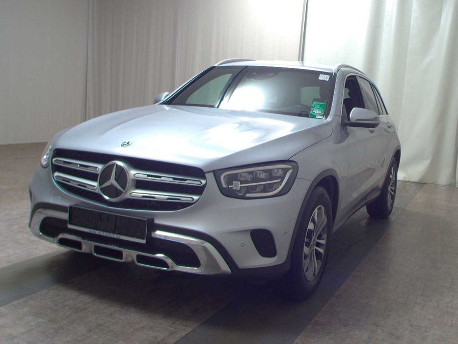 Mercedes-Benz GLC 200 d 4Matic Pret: 34.500 EUR CU TVA INCLUS