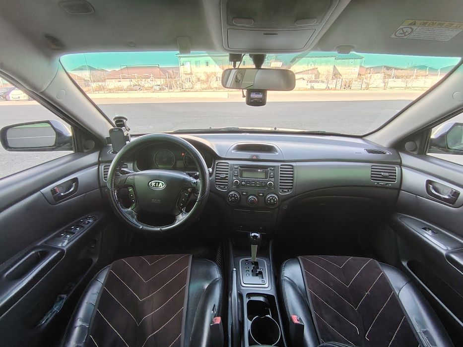 Автомобиль киа лотзе