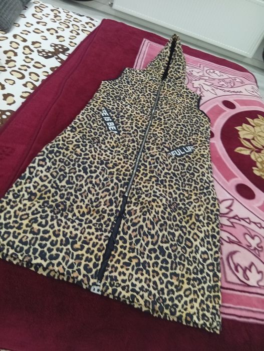 Vesta lunga din fâș