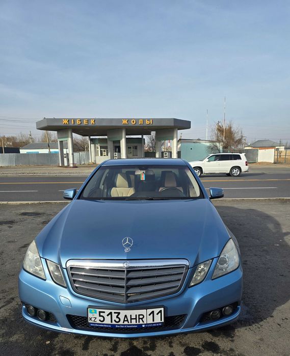 Mersedes benz E200