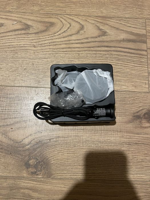 Încărcător wireless Qi 25W si ventilator de răcire