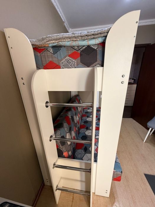 Диван-кровать двухярусная