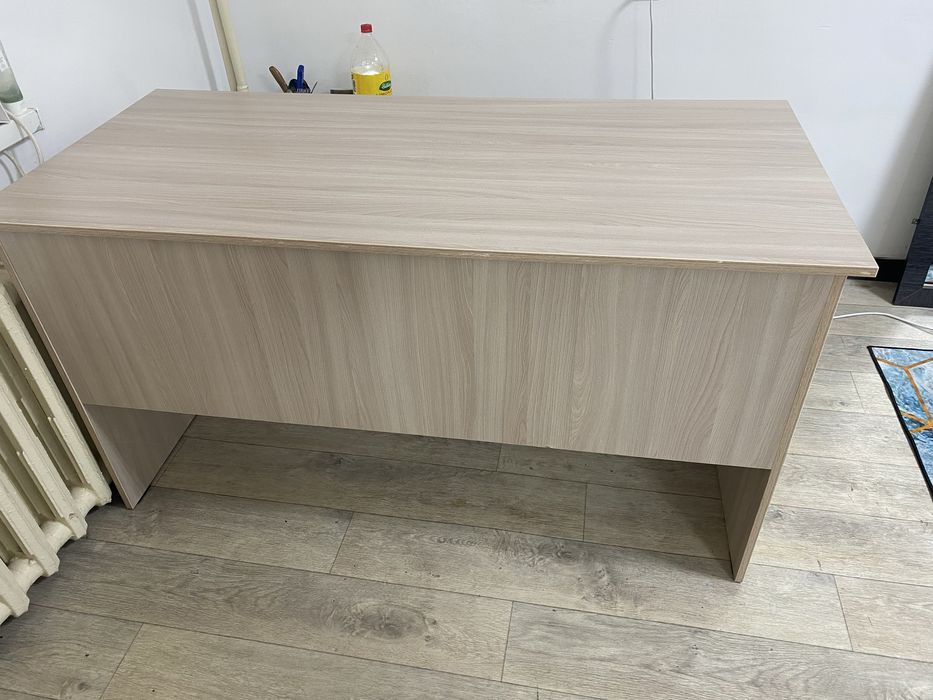 Офисный стол продаю