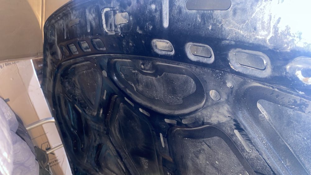 Капот на лада гранта