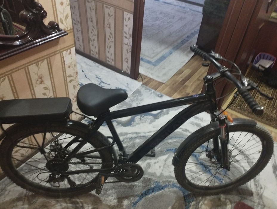 Велосипед сотилади июнда олганмиз холати яхши