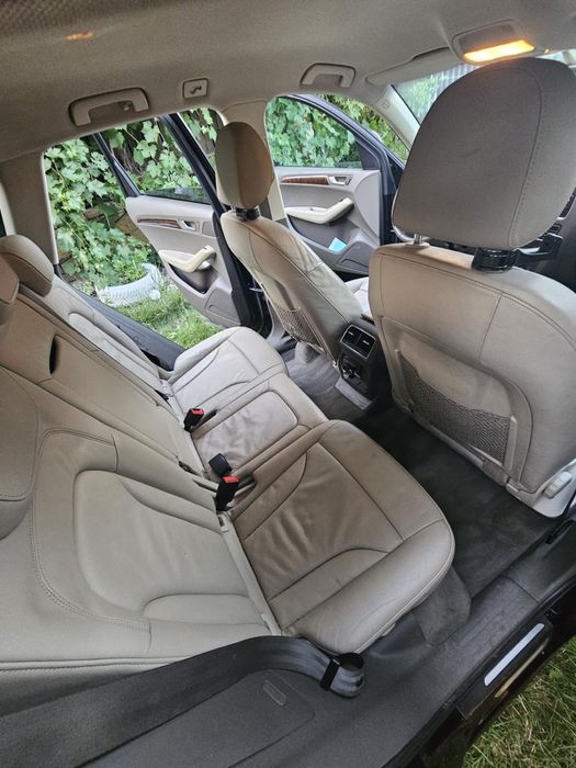 Vand    Audi     Q5.