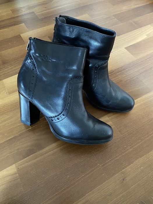 Ghete piele naturala marimea 38 negri