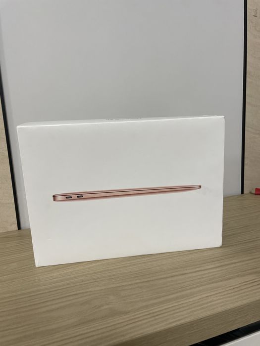 Apple Macbook Air M1  срочно
