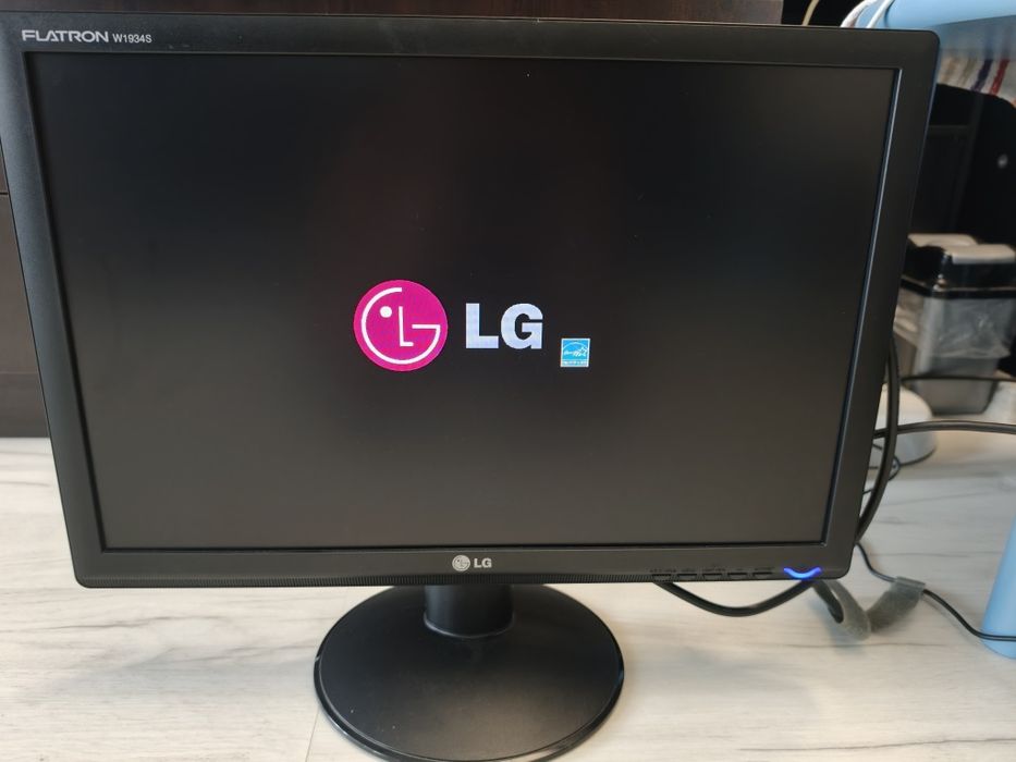 Монитор LG FLATRON W1934S