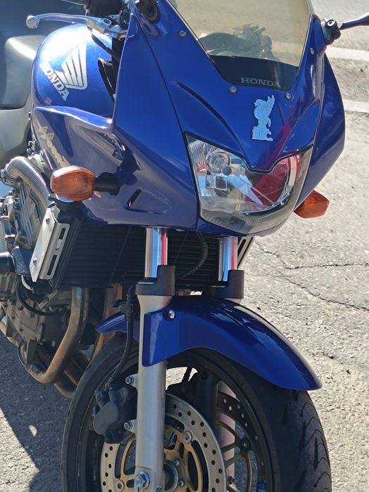 Vând Honda Hornet S