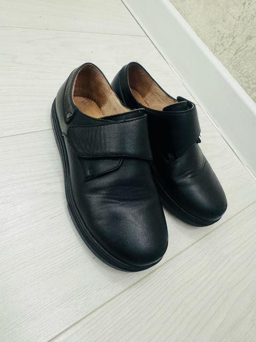 Ботинки школьные кожаные 33 размер