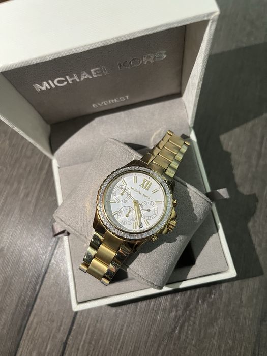 Часовник Michael Kors