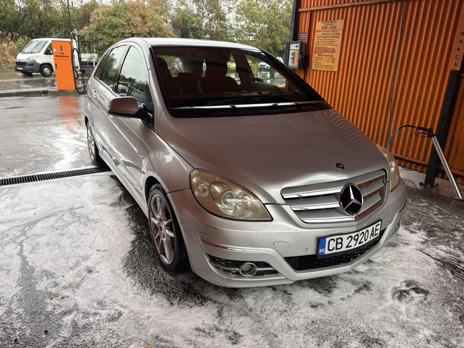 Mercedes- Benz B 150
