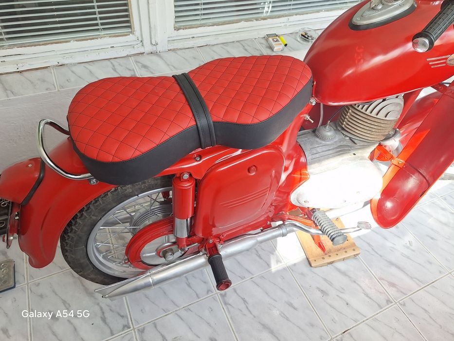 Ява 356 175кб   57г-въстановена с договор със собственика