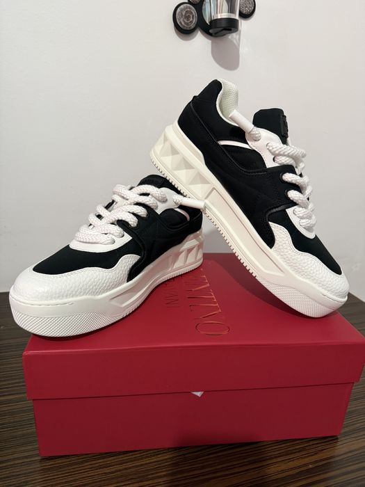 Valentino Garavani One Stud XL