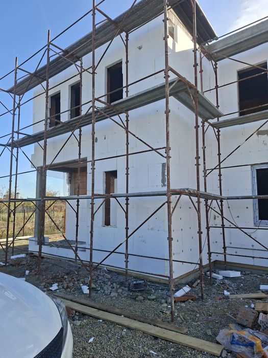 Fațade,  case la roșu,  gri , acoperiș, structuri,  betoane Am o echip