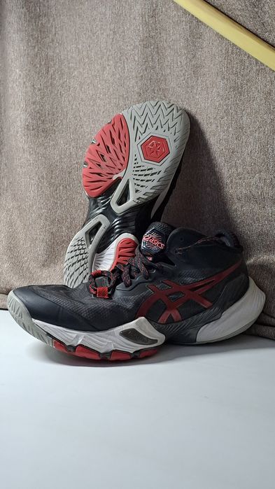 Кроссовки Asics Metarise