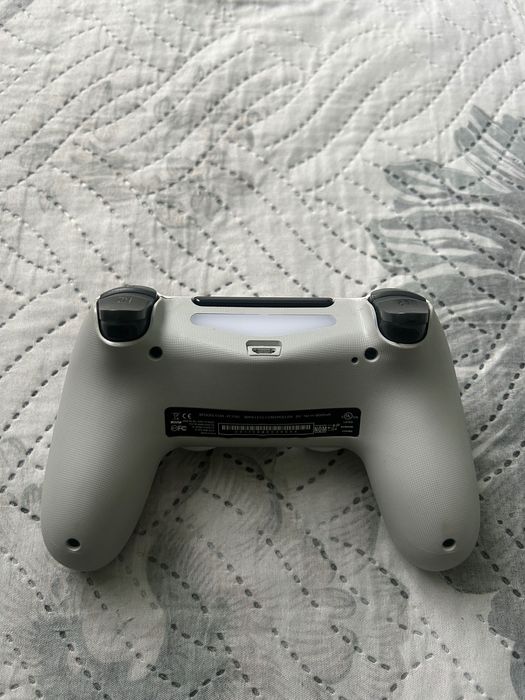 Джойстик за PS4 DualShock 4