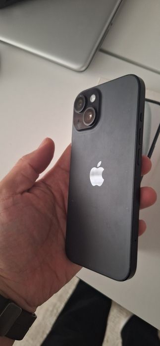 Продам Iphone 15