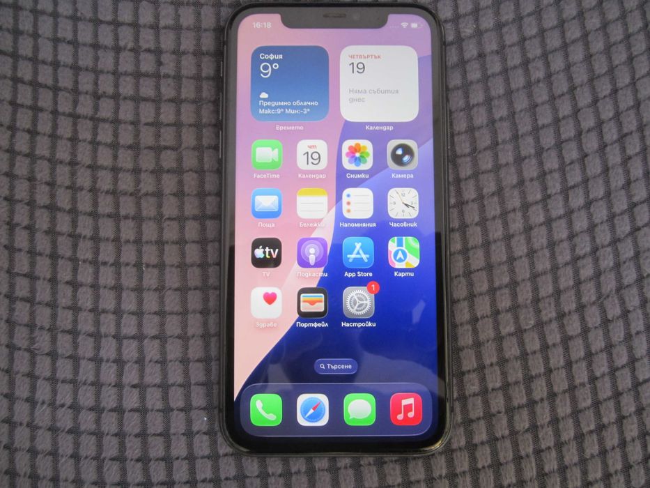 iPhone 11 64GB battery health 82%