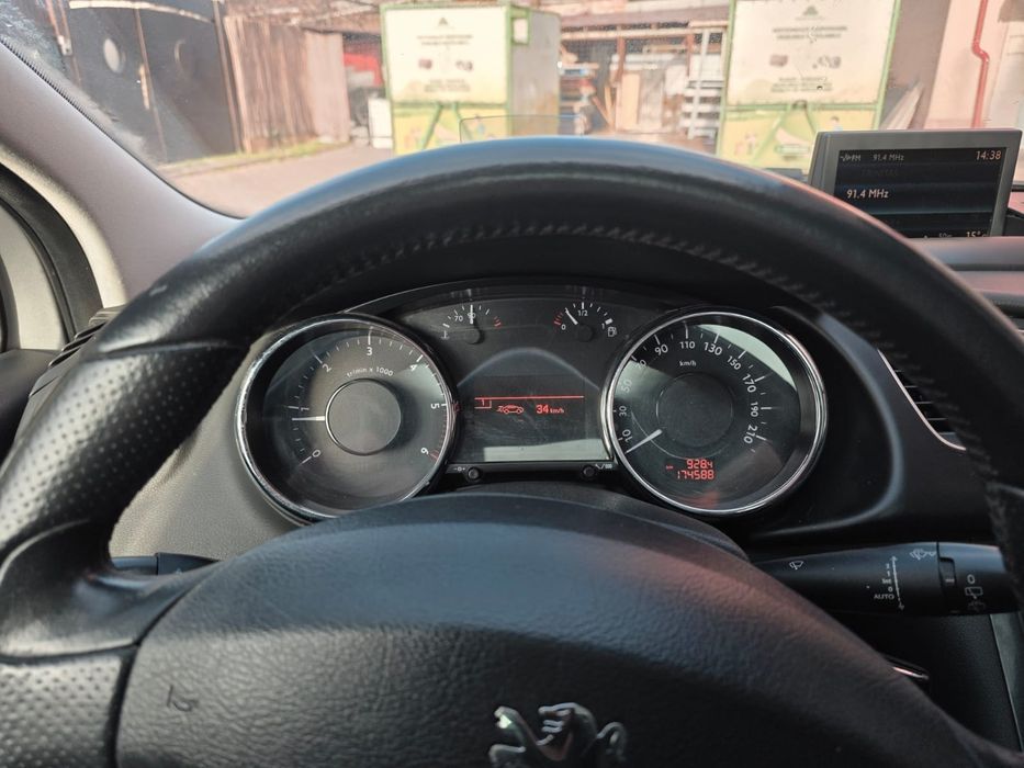 PEUGEOT 3008 2010 — imagine 4