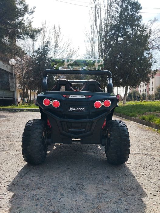 Bolalar moshinasi sotiladi