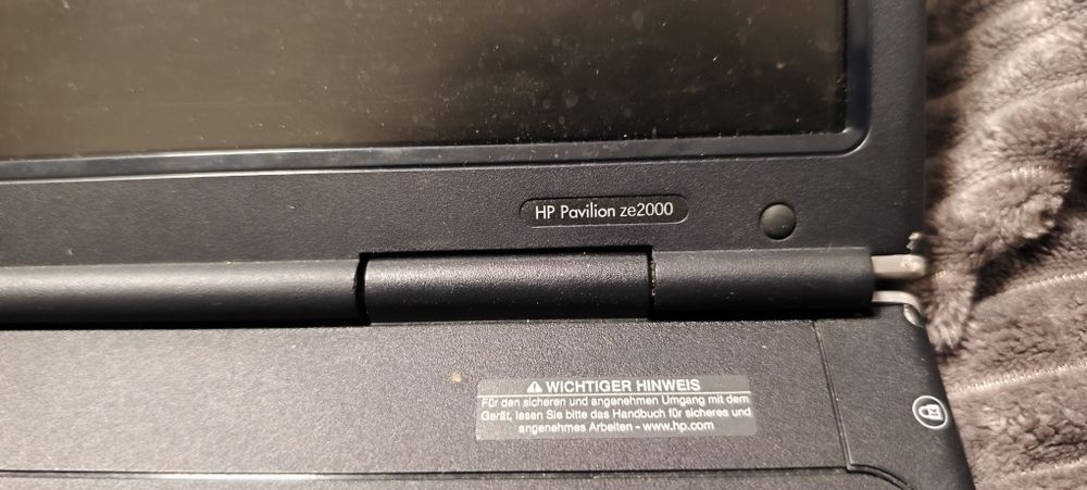Laptop Hp Ze 2000