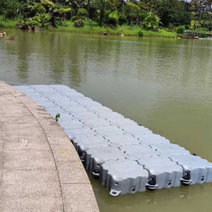 Ponton modular pentru jet ski sau ambarcatiuni