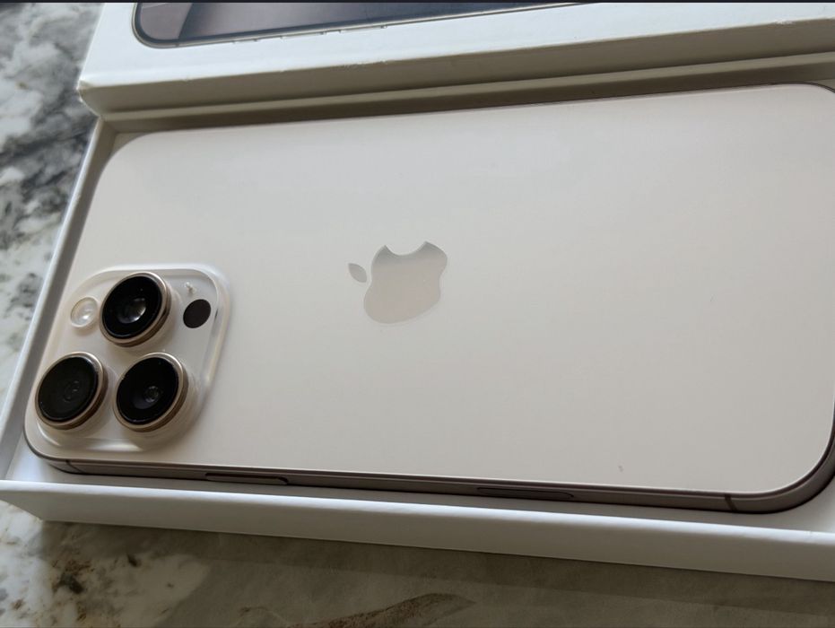 Продам Iphone 16 pro max 256gb esim