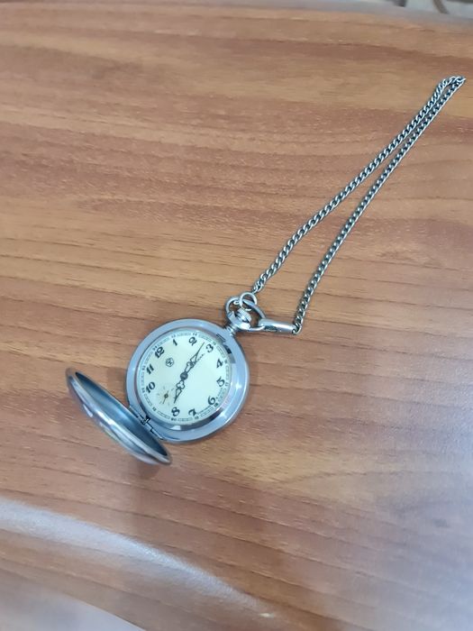 Часы молния идеал !